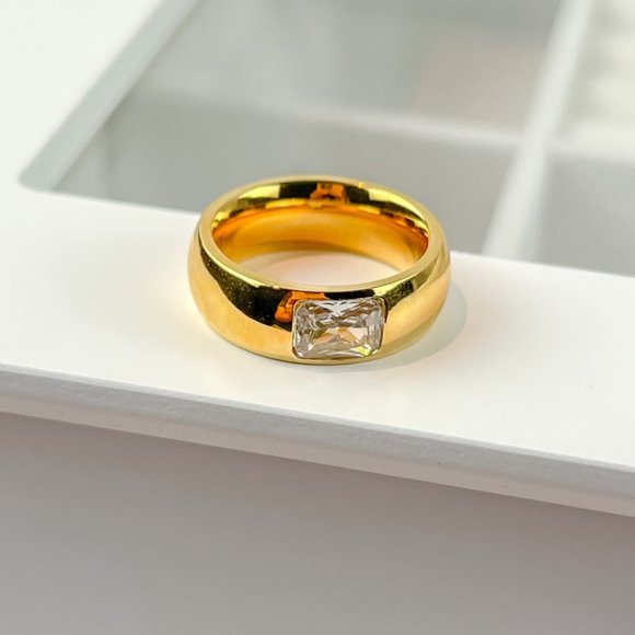 Gold Thick Band Ring With Stone Gold Chunky Ring for Women 18k Gold Plated Ring - Picture 8 of 15